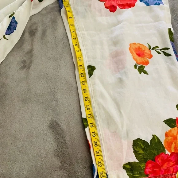 Joie White Wide Leg Pants with Floral Design - Picture 4 of 7